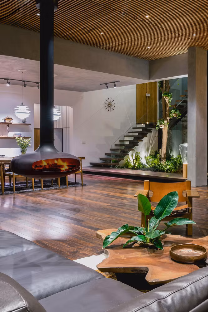 Biệt thự nằm trên đồi thông ở Vĩnh Phúc lên báo nước ngoài