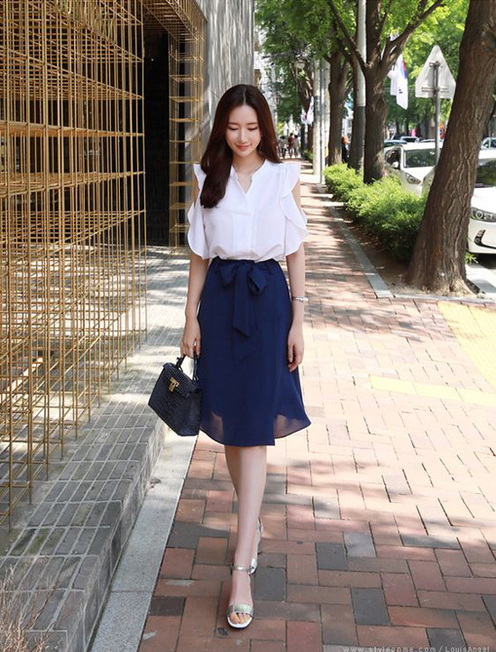 Những set đồ nhẹ nhàng cho ngày làm việc cuối tuần