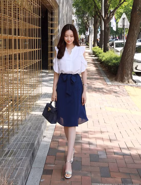 Những set đồ nhẹ nhàng cho ngày làm việc cuối tuần