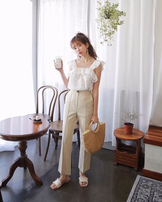 Những set đồ nhẹ nhàng cho ngày làm việc cuối tuần