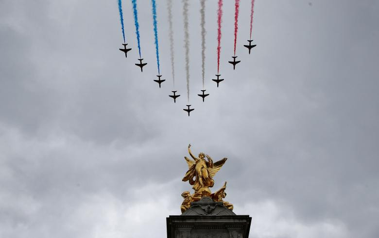Ấn tượng màn biểu diễn của các phi đội bay trên bầu trời London