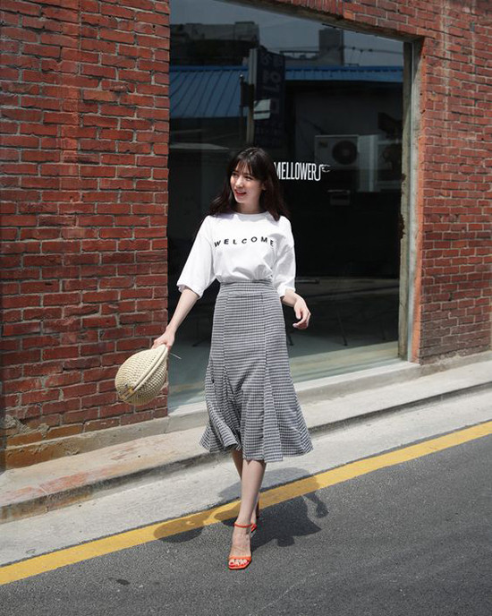 Những set đồ nhẹ nhàng cho ngày làm việc cuối tuần