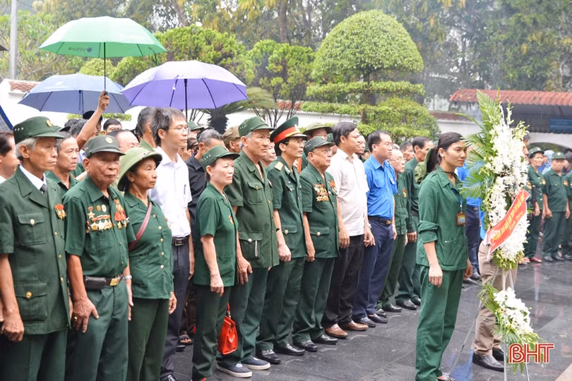 Xúc động cuộc hội ngộ cựu thanh niên xung phong Hà Tĩnh tiêu biểu