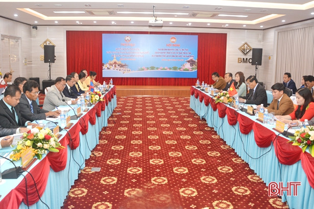 Tuyên truyền, vận động nhân dân 2 tỉnh tích cực thi đua phát triển KT-XH