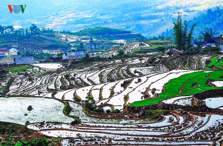 Những “ô màu” Tây Bắc không thể bỏ qua mùa nước đổ