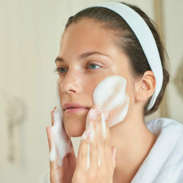 Các bước chăm sóc da dầu chuẩn từ bác sĩ da liễu