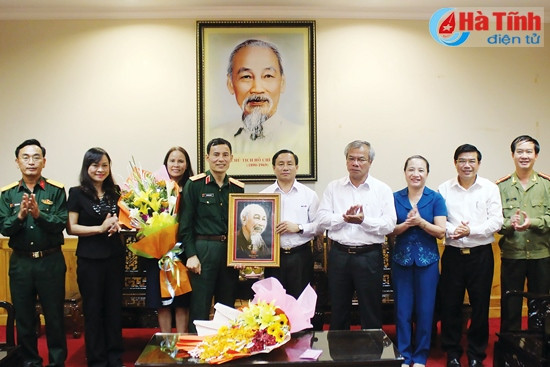Thường trực Tỉnh ủy Hà Tĩnh chúc mừng Thiếu tướng Đậu Đình Đoàn ảnh 1