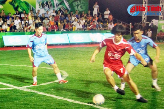 Quyết liệt từ trận khai mạc giải