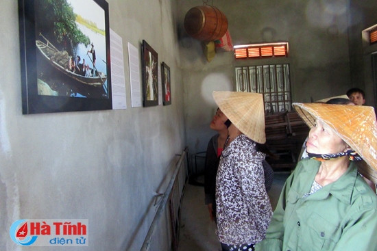 Khai mạc Triển lãm ảnh "Bờ kia sông Mê Kông" ảnh 2