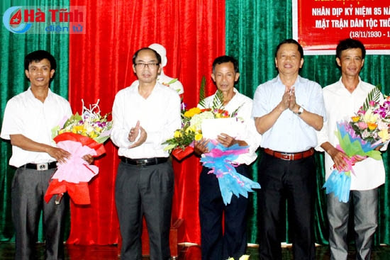 Lãnh đạo tỉnh chung vui ngày hội đoàn kết với người dân các địa phương ảnh 7