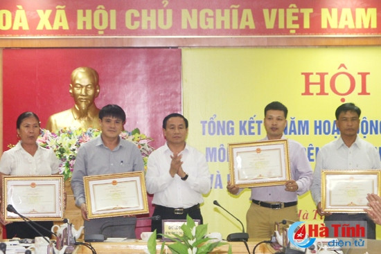 Tiếp tục xã hội hóa công tác thu gom rác thải, đảm bảo vệ sinh môi trường ảnh 3 Tiếp tục xã hội hóa công tác thu gom rác thải, đảm bảo vệ sinh môi trường ảnh 3