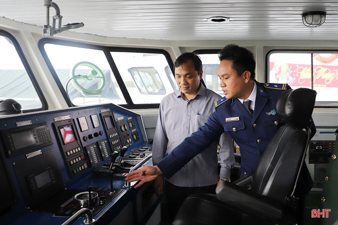 Bí thư Tỉnh ủy Hoàng Trung Dũng chúc tết các đơn vị lực lượng vũ trang