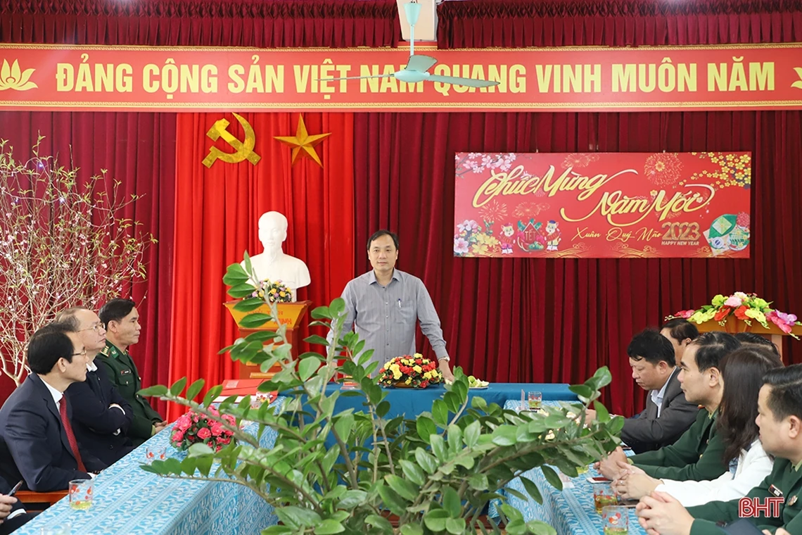 Bí thư Tỉnh ủy Hoàng Trung Dũng chúc tết các đơn vị lực lượng vũ trang