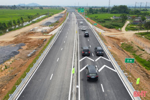 Cao tốc Bãi Vọt - Vũng Áng chính thức khai thác từ 18h ngày 28/4