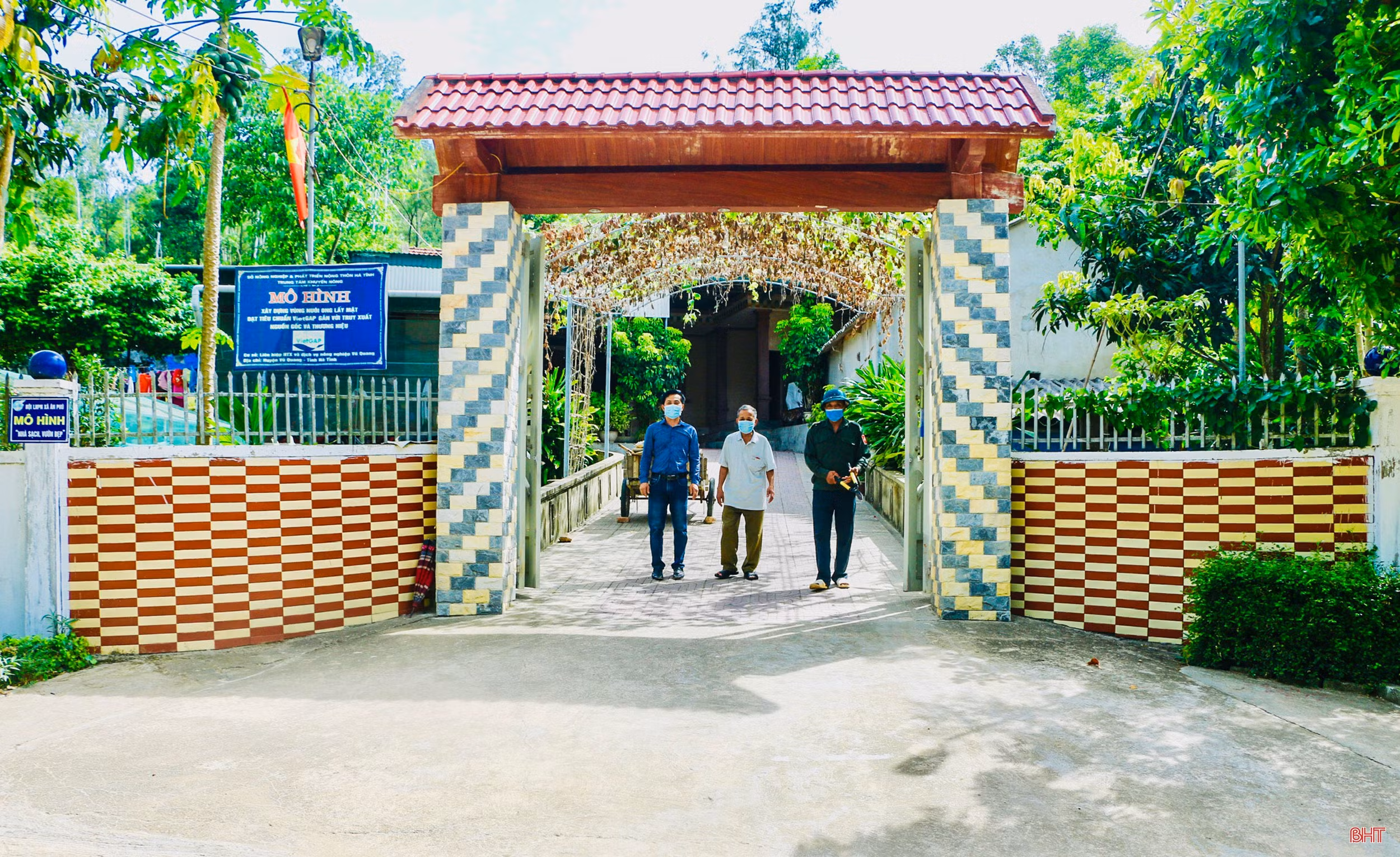 Người phụ nữ miền sơn cước Hà Tĩnh gần 20 năm “gánh” việc làng