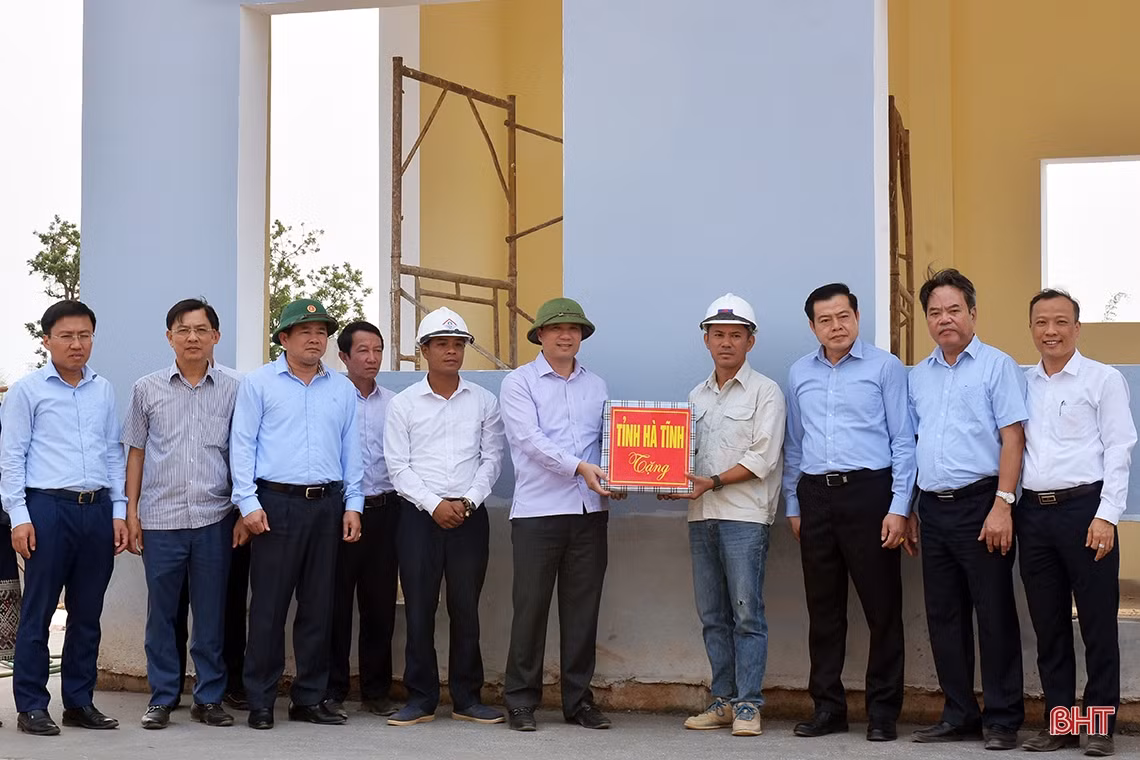 Lãnh đạo Hà Tĩnh thăm dự án thủy lợi Việt Nam đầu tư tại Lào