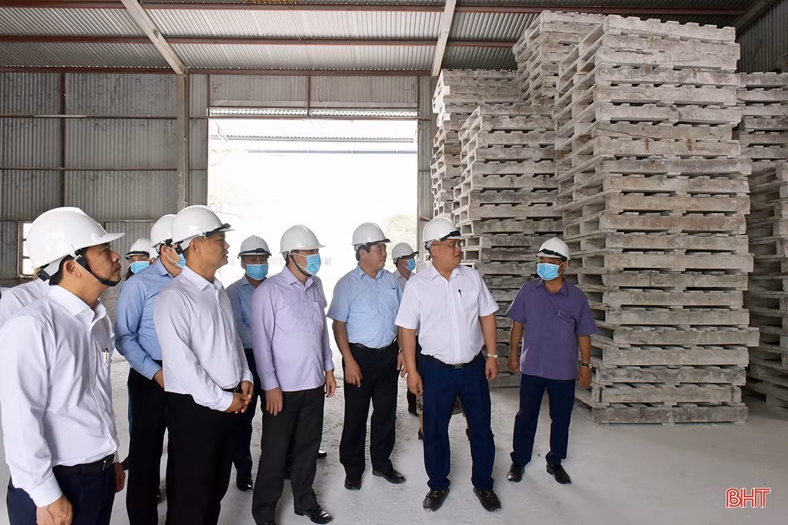 Lãnh đạo Hà Tĩnh thăm dự án thủy lợi Việt Nam đầu tư tại Lào