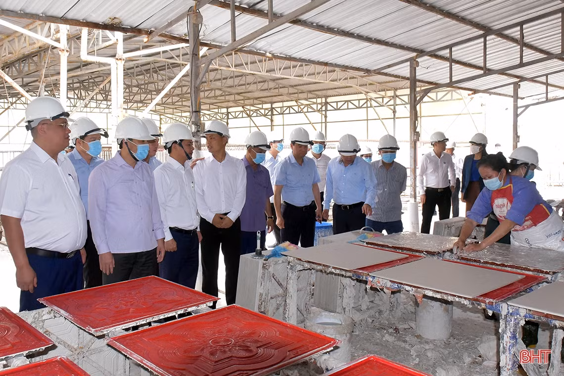 Lãnh đạo Hà Tĩnh thăm dự án thủy lợi Việt Nam đầu tư tại Lào