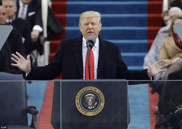 hinh anh dac sac le nham chuc cua tong thong donald trump