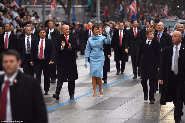 hinh anh dac sac le nham chuc cua tong thong donald trump