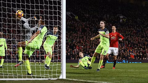 bi liverpool cam chan m u dut mach chien thang