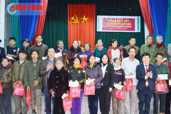 lanh dao tinh tham hoi chuc tet doi tuong chinh sach