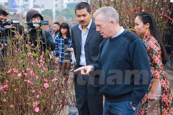 di cho hoa quang an dai su my tam su ke hoach nghi tet nguyen dan