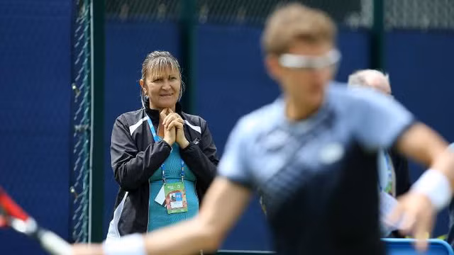 denis istomin tay vot vua ha guc djokovic la ai