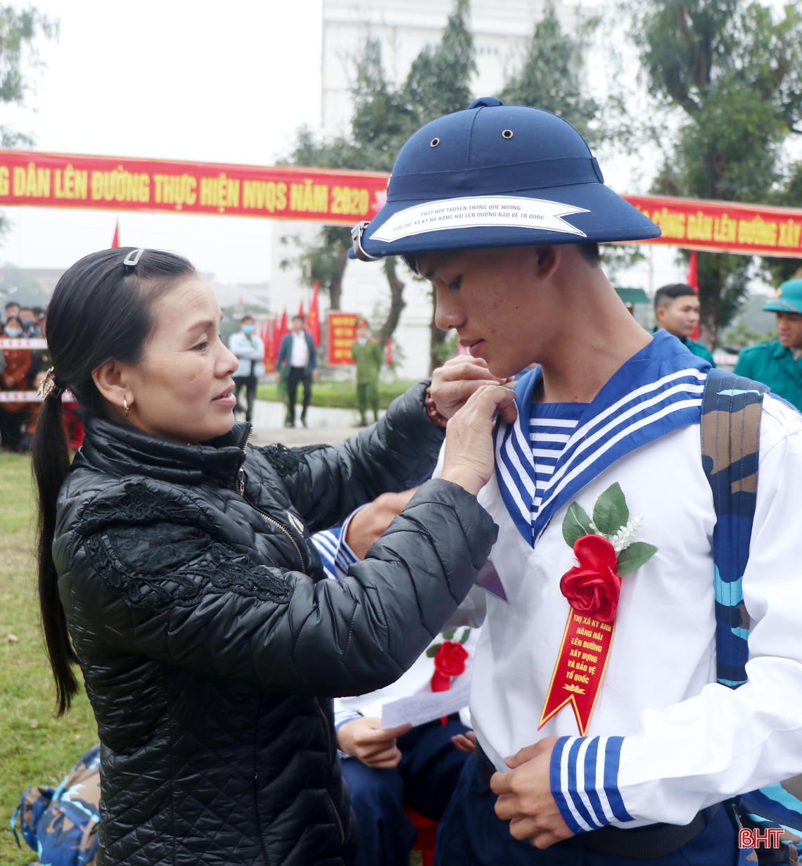 Tân binh lên đường: Vinh quang người đi, nhớ thương người ở lại!