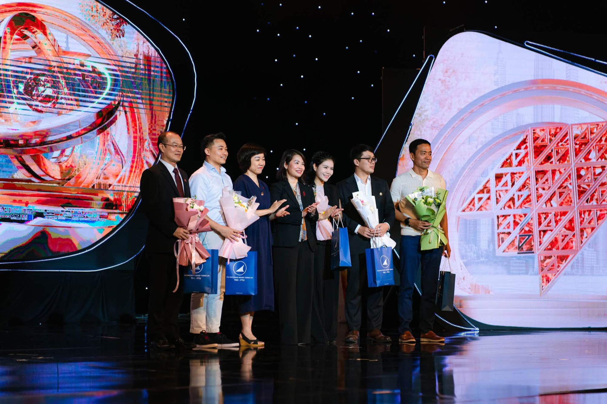 thiet-ke-chua-co-ten-4.png