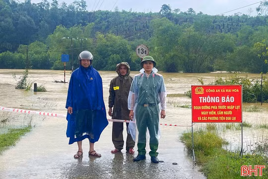 Khẩn trương triển khai các biện pháp ứng phó áp thấp nhiệt đới, mưa lớn, sạt lở đất 