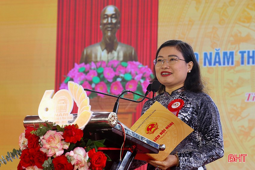 Phó Chủ tịch UBND tỉnh Nguyễn Thị Nguyệt phát biểu tại buổi lễ.