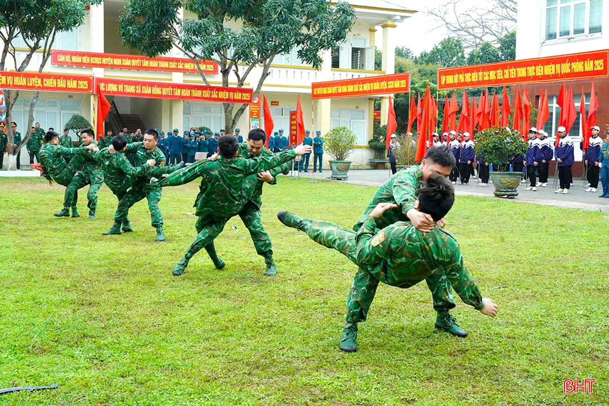 Tại lễ ra quân, các LLVT huyện Nghi Xuân đã biểu diễn võ thuật, góp phần nâng cao chất lượng huấn luyện, sẵn sàng chiến đấu, rèn luyện sức khỏe…