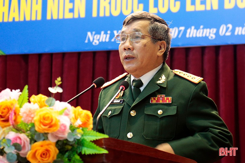 Chủ tịch Hội CCB huyện Nghi Xuân - Trần Văn Hòa ôn lại truyền thống hào hùng của dân tộc.