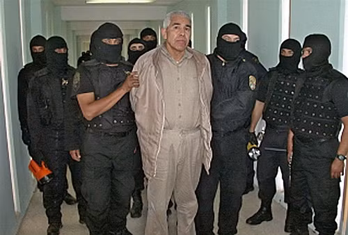 Rafael Caro Quintero (giữa), một trong những trùm ma túy quyền lực nhất Mexico, cũng có tên trong "Hồ sơ Panama". Ảnh: AFP