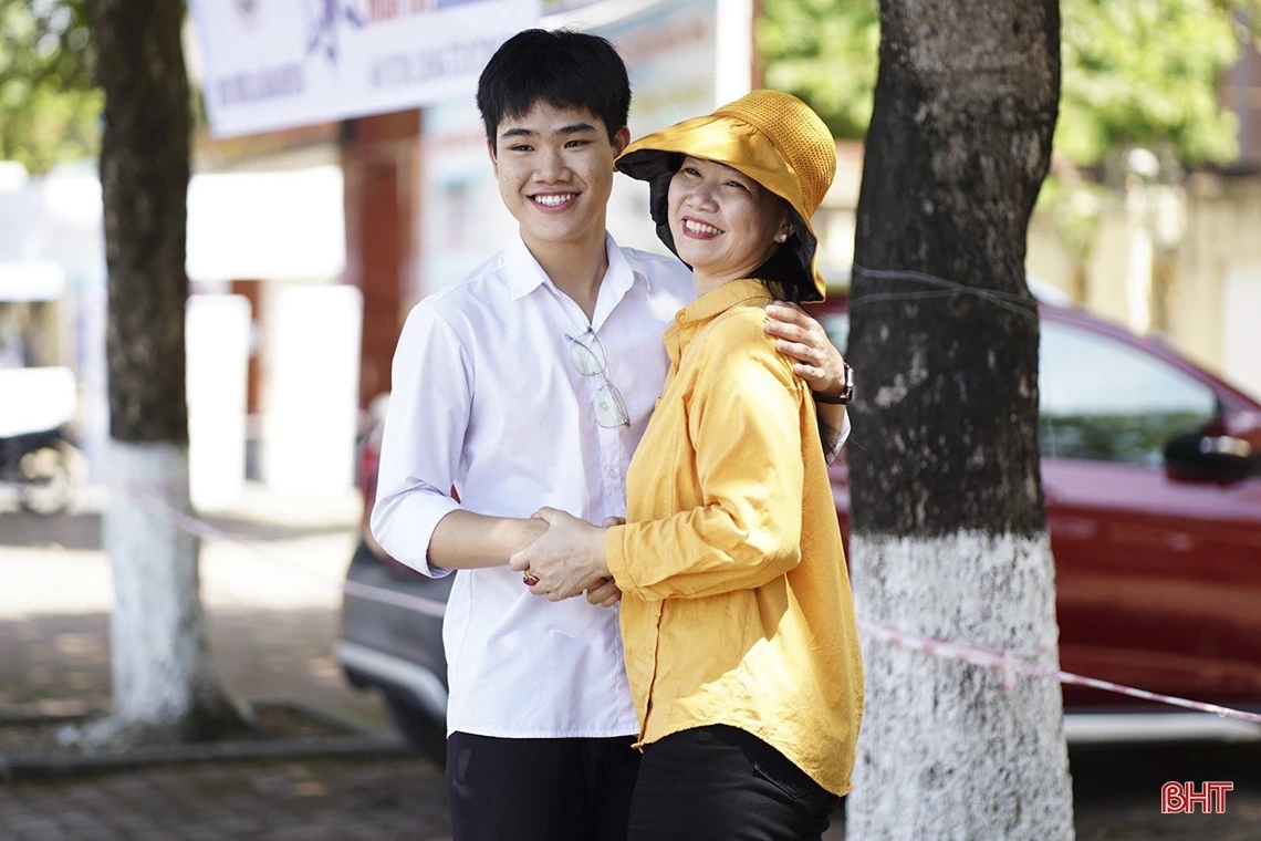 Những khoảnh khắc đáng nhớ trong ngày đầu Kỳ thi tốt nghiệp THPT