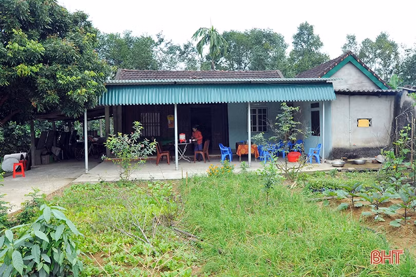 Kiểu kiến trúc độc đáo biến sân thành... phòng khách của người dân Hương Khê