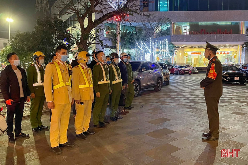 1.000 người ra quân quyết tâm vì một thành phố Hà Tĩnh không tiếng pháo nổ