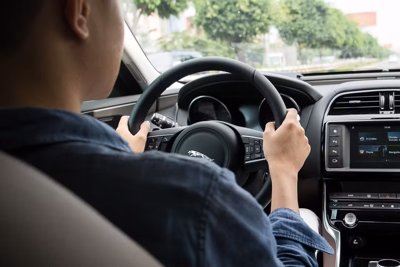 Ngày Tết, thói quen khiến xe “uống xăng” mà tài xế cần biết