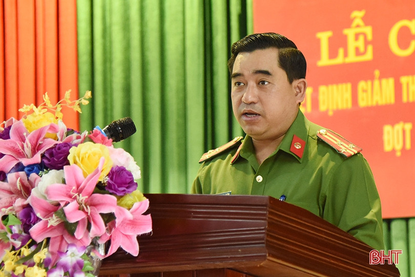 Công bố quyết định giảm thời hạn chấp hành án phạt tù cho 447 phạm nhân