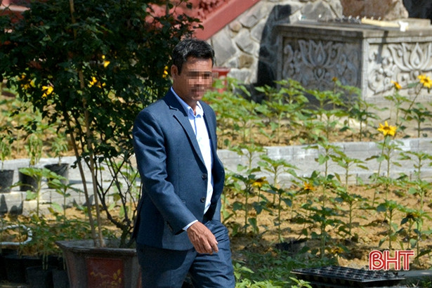 Đi lễ chùa Phổ Độ, nhiều người không đeo khẩu trang