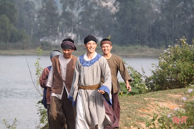 “Chat” với TS Phạm Xuân Mừng - người dành hết tâm sức, tiền của làm phim “Đại thi hào Nguyễn Du”