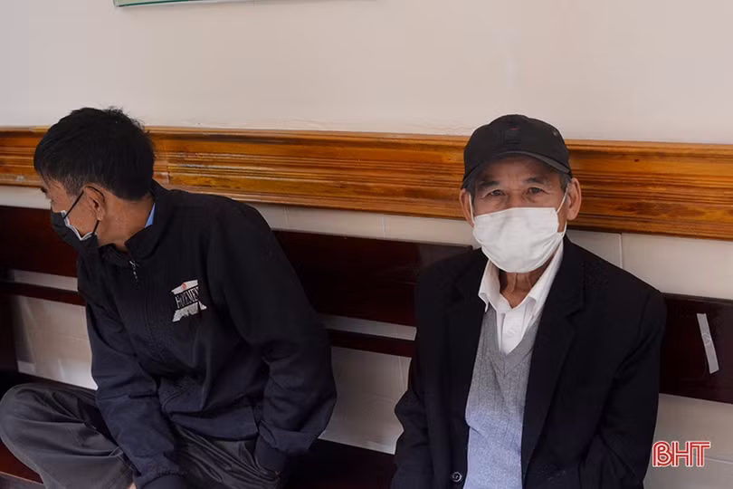 Bệnh nhân chạy thận tại BVĐK Hà Tĩnh trong ngày đầu tiên của năm mới