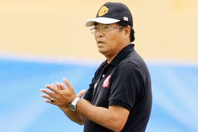 cai ket dang cho nguoi co bam tru o clb mang tai tieng ban do