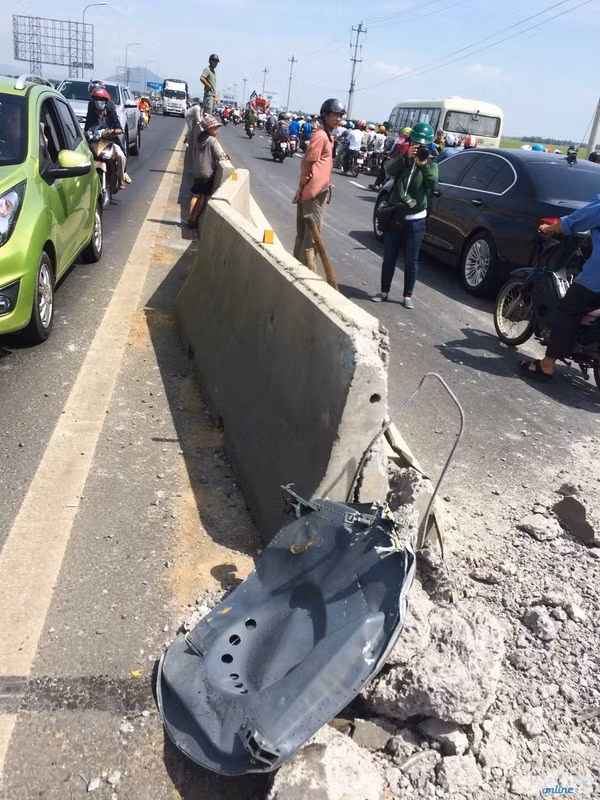 chum anh hien truong vu may bay quan su l 39 roi