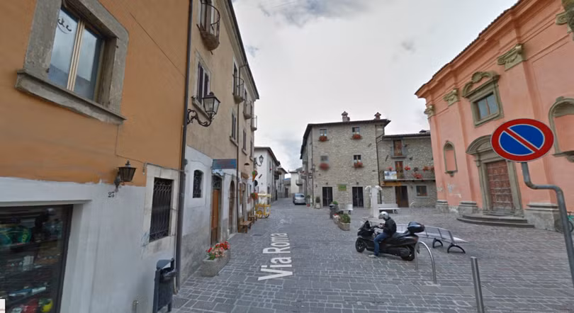 italy truoc va sau tran dong dat khien it nhat 247 nguoi thiet mang
