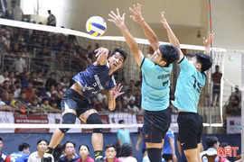 Lộ diện 8 đội vào tứ kết Giải Bóng chuyền nam thanh niên Hà Tĩnh