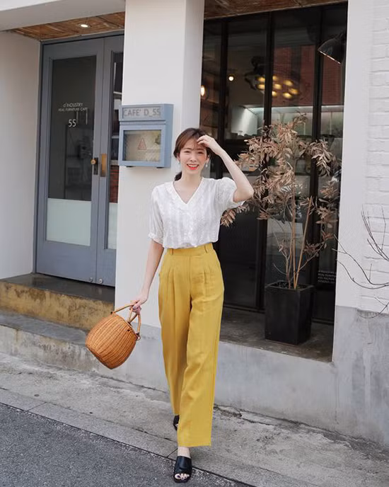 Phối quần âu trẻ trung khi đến văn phòng