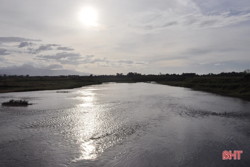 Một dòng Ngàn Sâu...