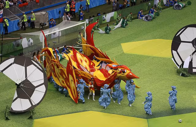 World Cup 2018 khai mạc rực rỡ, ngập tràn không gian âm nhạc